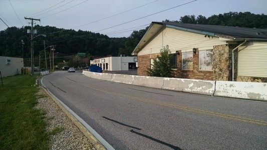 100 Putnam Village Drive, Hurricane, WV 25526